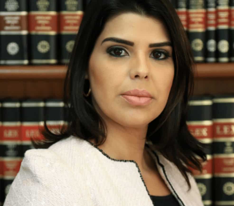 Advogada Chyntia Barcellos