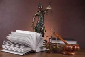 Justiça do Trabalho mantém indenização por críticas a roupas de funcionária 1 | Juristas Justiça do Trabalho mantém indenização por críticas a roupas de funcionária | Juristas