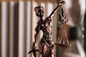 Justiça do Acre garante direitos de candidata com deficiência em concurso público | Juristas