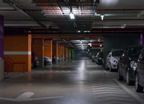 Shoppings de BH pagarão multa se cobrarem estacionamento de clientes