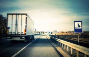 Confederação Nacional do Transporte contesta lei que institui MEI-Caminhoneiro | Juristas