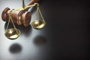 Como representante legal do condomínio, o síndico ocupa a função de gestor condominial assessorado pelo subsíndico e todo o conselho