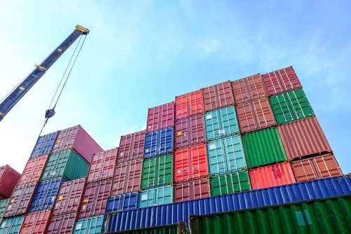 Produtos não declarados levam empresa a ter toda carga retida em porto catarinense