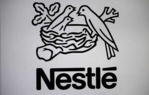 Nestlé deve restituir descontos de salário de empregado por conserto de carro após acidente