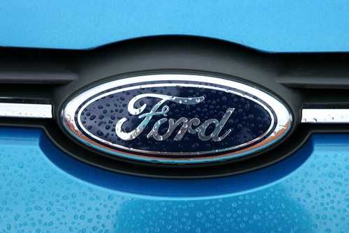 Empresa automotiva Ford condenada por falhas em veículo 0km
