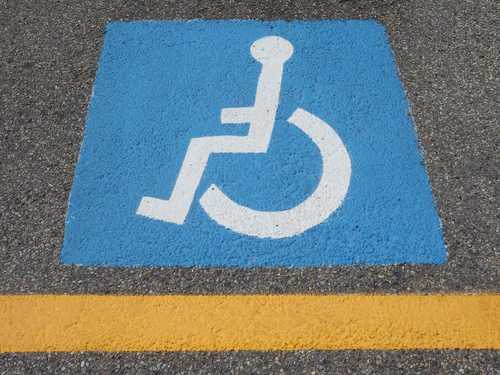 TJ mantém liminar para escola ter acessibilidade em estacionamento