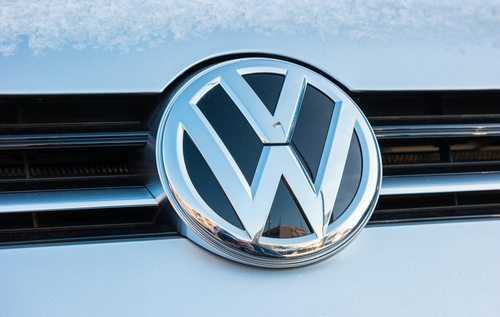 Volkswagen e concessionária indenizarão consumidor por defeito | Juristas