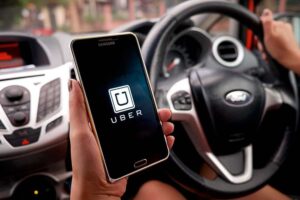 Passageiro que esqueceu celular no Uber ganha ação contra empresa | Juristas