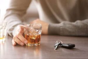 Motorista flagrado bêbado no trânsito tem negada substituição de pena | Juristas