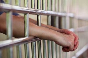 Dupla é condenada a mais de 13 anos por roubo | Juristas