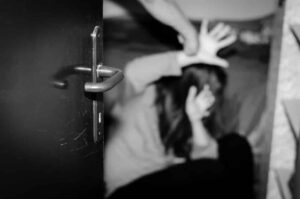 Suspeito de cometer violência doméstica tem pedido de liberdade negado durante plantão | Juristas