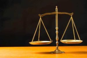 Comerciante é condenada por injúria racial após ofender cliente | Juristas