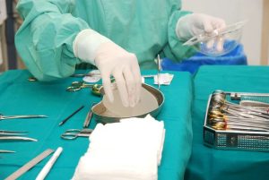 Cirurgia para reconstrução mamária em vítima de câncer não é procedimento estético | Juristas
