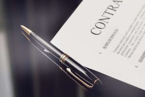 Contrato bancário ilustra discussão sobre taxa diária de juros