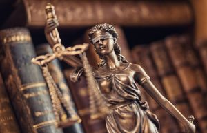 Ministério Público do Amazonas empossa a primeira promotora de Justiça trans do Brasil 1 | Juristas Reintegração de Posse