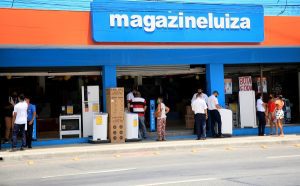 TRT-15 reduz multa de R$ 3,6 milhões aplicada ao Magazine Luiza por considerá-la excessiva | Juristas