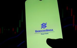 PicPay e Banco do Brasil devem indenizar consumidora que teve contas invadidas por terceiros | Juristas