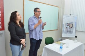 Oficial de Justiça de Campina Grande encontra na atuação inspiração para poesias | Juristas