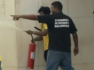 Defesa de Bolsonaro questiona no STF recuperação de vídeo postado após atos golpistas | Juristas