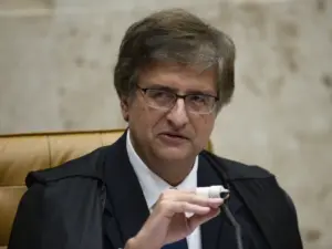 Gilmar Mendes solicita à PGR avaliação sobre possíveis omissões de Bolsonaro na pandemia | Juristas