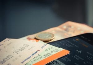 Compra de passagem aérea pela internet: relator do STJ defende prazo de sete dias para desistência com reembolso integral 1 | Juristas Orange and Green Label Airplane Ticket