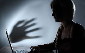 Senado aprova regras para combater exploração sexual infantil na internet | Juristas