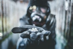 Policiais são denunciados por suposto esquema de desvio e adulteração de drogas na Paraíba | Juristas