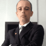 Dr. Adriano Martins